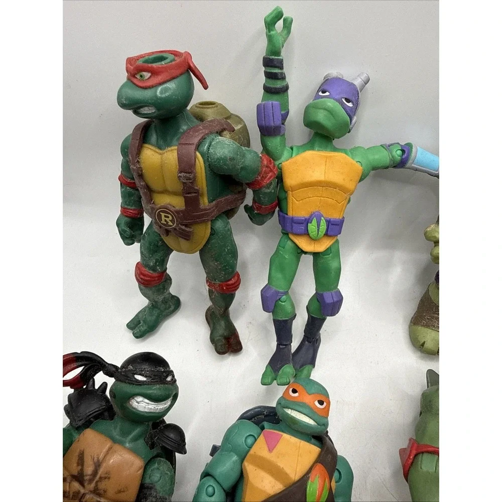 LOT‎ 19 TEENAGE MUTANT NINJA TURTLES ACTION FIGURES